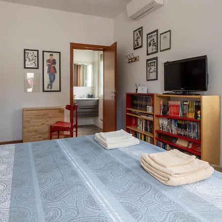 Bed & Breakfast La Casa Delle Storie 3*